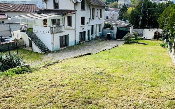 Maison à vendre    8 pièces • 193 m2 Caluire-et-Cuire