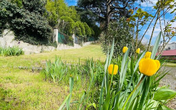 Maison à vendre    8 pièces • 193 m2 Caluire-et-Cuire