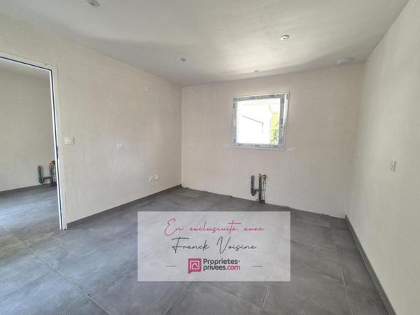 A VENDRE en Exclusivité à L'Oie, maison de 125 m2 avec 4 chambres sur une parcelle de 644 m2 env