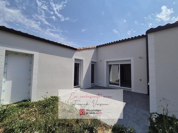 A VENDRE en Exclusivité à L'Oie, maison de 125 m2 avec 4 chambres sur une parcelle de 644 m2 env