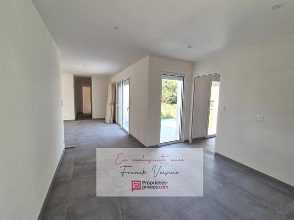 A VENDRE en Exclusivité à L'Oie, maison de 125 m2 avec 4 chambres sur une parcelle de 644 m2 env