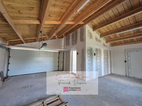 A VENDRE en Exclusivité à L'Oie, maison de 125 m2 avec 4 chambres sur une parcelle de 644 m2 env