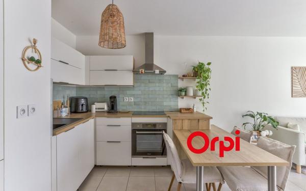 Appartement à vendre    3 pièces • 57,21 m2 Pierre-Bénite