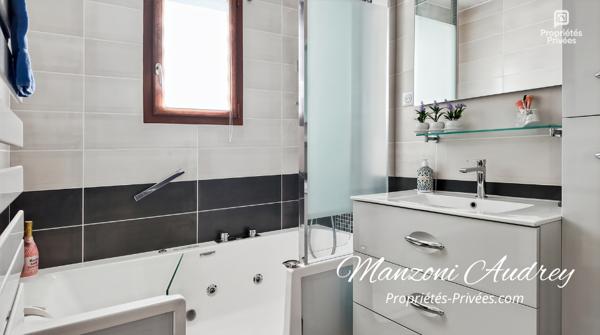 Maison Marigny Le Chatel 6 pièce(s) 125 m2