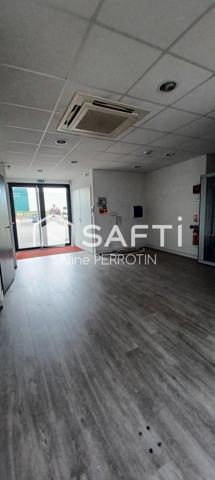 Local spacieux, visible et idéalement situé