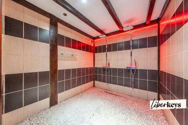 Maison 8 pièces 205 m²