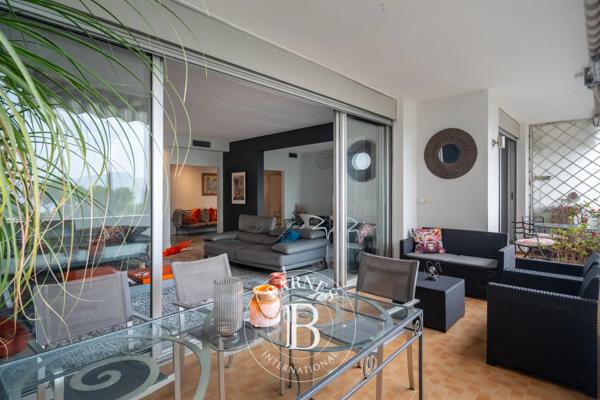 Marseille 8ème, Appartement 2 Chambres -  144 m² à vendre