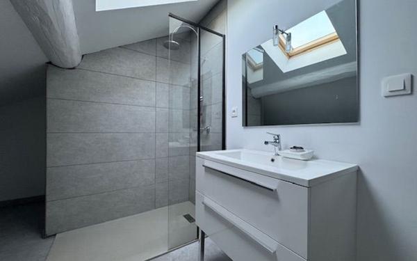 Appartement à louer    3 pièces • 78,37 m2 Champagne-au-Mont-d'Or