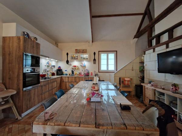 Longère de 150 m², 3 chambres en vente à LIGUEIL.