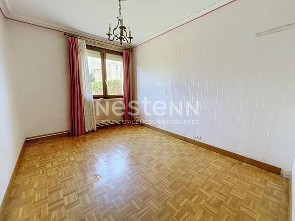 A vendre Maison de 5 pièces de 99 m2 à Plaisir - Quartier centre ville