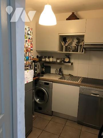 Spacieux Apt T2 en rez de jardin de 76 m² à Saintes hyper centre ville avec parking privatif