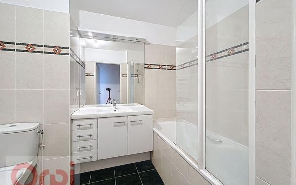 Appartement à vendre    2 pièces • 52,59 m2 Châtillon