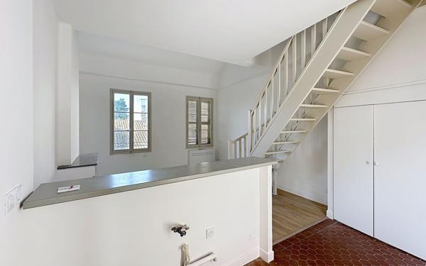 Appartement à vendre    3 pièces • 80 m2 Avignon