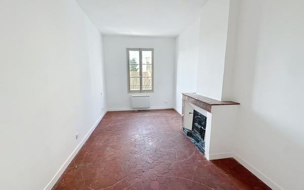 Appartement à vendre    3 pièces • 80 m2 Avignon