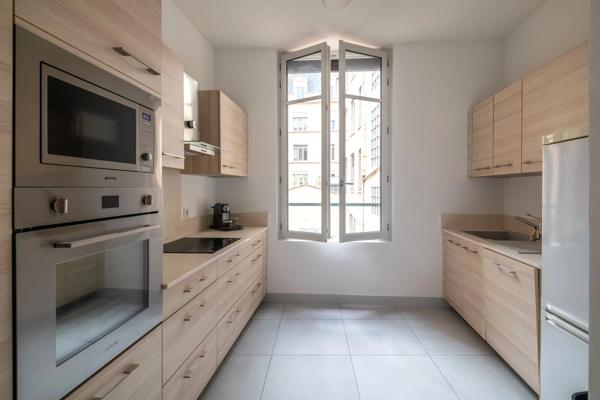 LYON 2 - Quais de Saone - Celestins - Appartement 132,90m² - 3 chambres - Balcon
