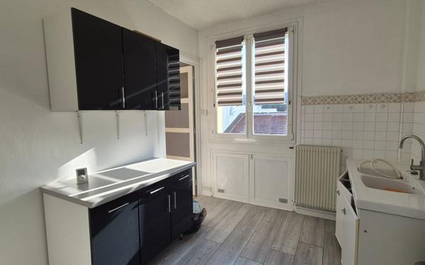 Appartement à vendre    3 pièces • 75,10 m2 Saint-Étienne