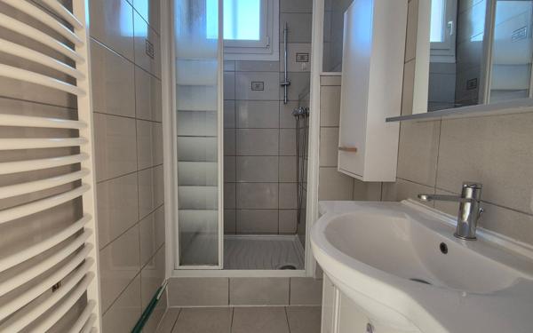 Appartement à vendre    3 pièces • 75,10 m2 Saint-Étienne