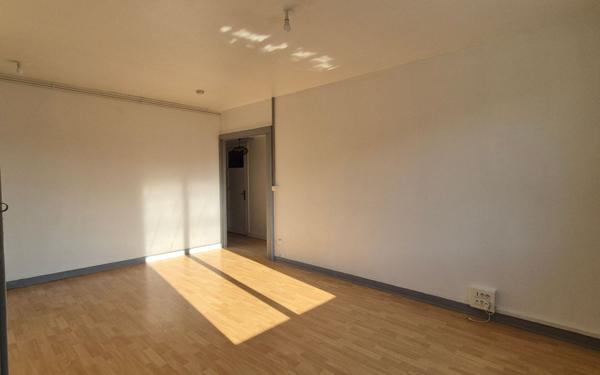 Appartement à vendre    3 pièces • 75,10 m2 Saint-Étienne