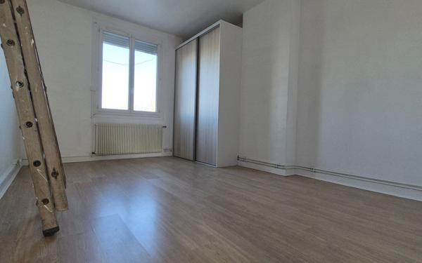 Appartement à vendre    3 pièces • 75,10 m2 Saint-Étienne