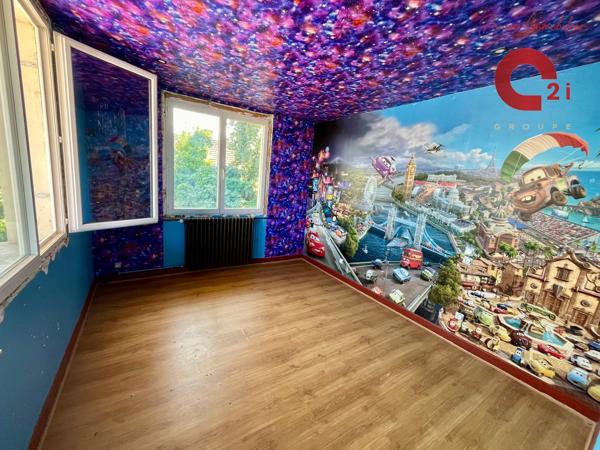 Maison
         5 pièces
        - 115 m² Exclusivité 120 000 € *