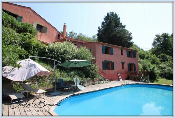 Propriete à vendre 10 pièces SAINT LAURENT DE CERDANS (66)