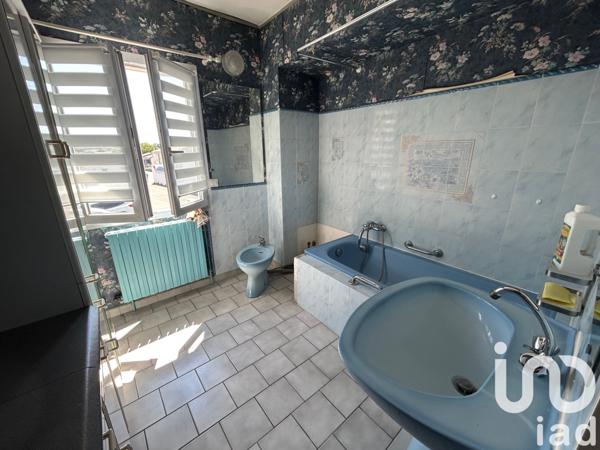 Maison à vendre 5 pièces 123 m² Saint-Sulpice-de-Royan