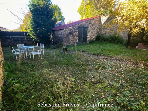 Dordogne (24) Maison à vendre 5 pièces LA COQUILLE (24), 3 chambres, dépendance, terrain 400m2, beaux volumes.