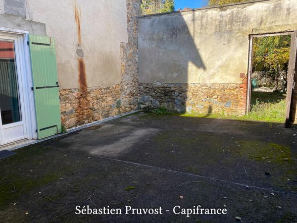 Dordogne (24) Maison à vendre 5 pièces LA COQUILLE (24), 3 chambres, dépendance, terrain 400m2, beaux volumes.