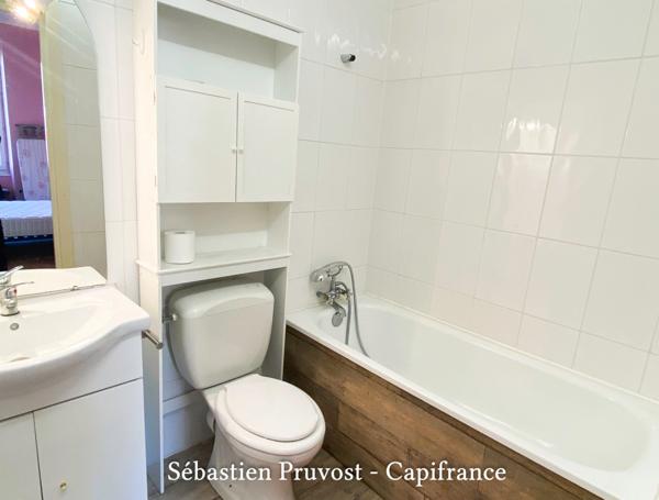 Dordogne (24) Maison à vendre 5 pièces LA COQUILLE (24), 3 chambres, dépendance, terrain 400m2, beaux volumes.