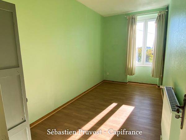 Dordogne (24) Maison à vendre 5 pièces LA COQUILLE (24), 3 chambres, dépendance, terrain 400m2, beaux volumes.