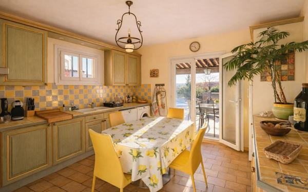 Maison à vendre    4 pièces •  Peymeinade