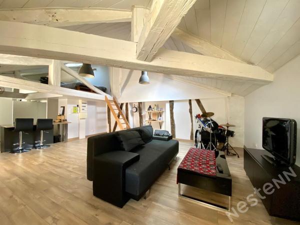 A LOUER - AGEN CENTRE - Appartement de 2 pièces principales entièrement rénové