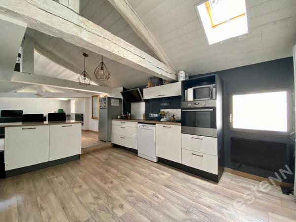 A LOUER - AGEN CENTRE - Appartement de 2 pièces principales entièrement rénové
