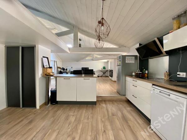 A LOUER - AGEN CENTRE - Appartement de 2 pièces principales entièrement rénové