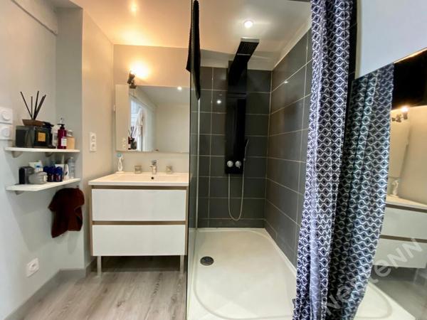 A LOUER - AGEN CENTRE - Appartement de 2 pièces principales entièrement rénové