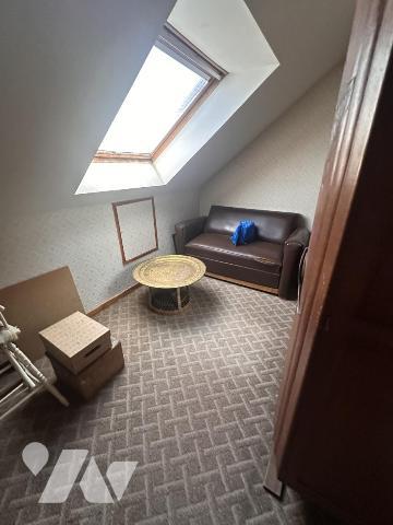 MAISON T8 AVEC 5 CHAMBRES, GARAGE, TERRAIN ET DEPENDANCES