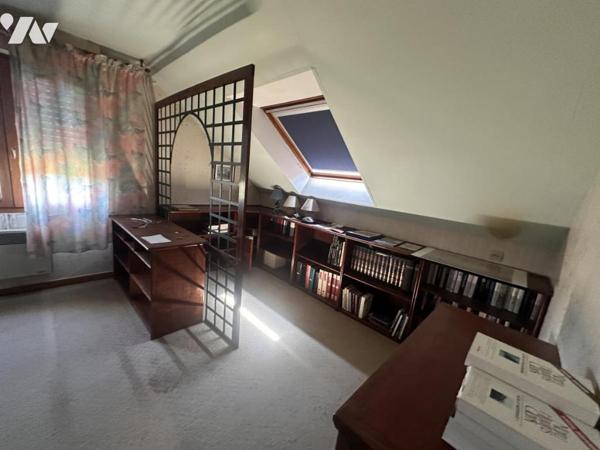 MAISON T8 AVEC 5 CHAMBRES, GARAGE, TERRAIN ET DEPENDANCES