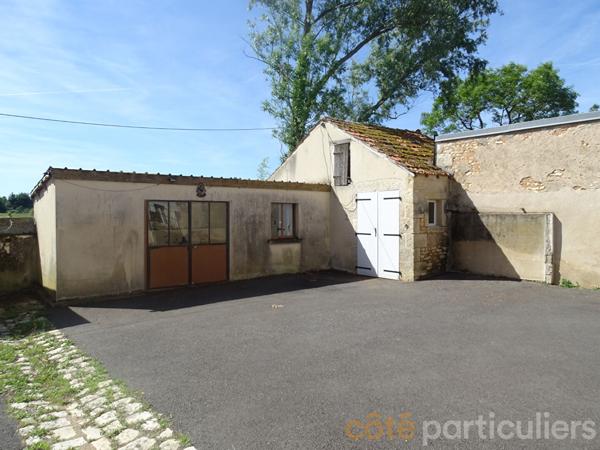 Vente
                Maison110 m² - 4 Pièces -
                    LIGNIERES (18160)
