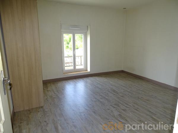 Vente
                Maison110 m² - 4 Pièces -
                    LIGNIERES (18160)