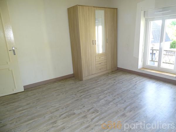 Vente
                Maison110 m² - 4 Pièces -
                    LIGNIERES (18160)