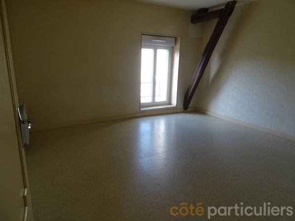 Vente
                Maison110 m² - 4 Pièces -
                    LIGNIERES (18160)