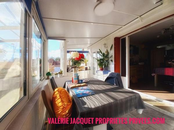 Maison à La Roche-Chalais : Calme et Pratique