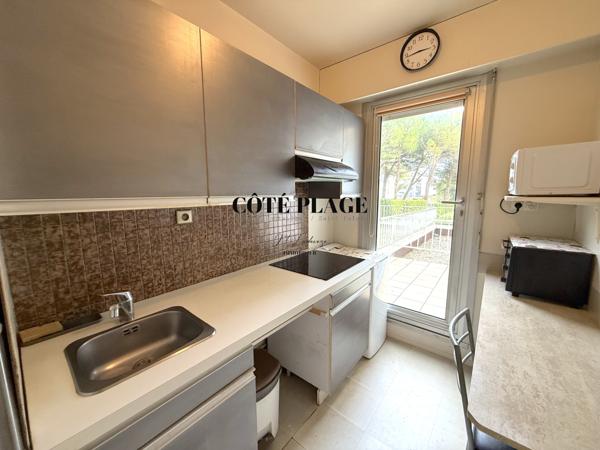 Royan (17200) EXCLUSIVITÉ - ROYAN CENTRE VILLE - APPARTEMENT T3 - PARKING - CAVE - AU PRIX DE 249 900 € FAI