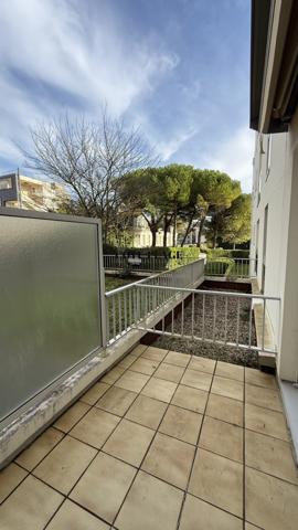Royan (17200) EXCLUSIVITÉ - ROYAN CENTRE VILLE - APPARTEMENT T3 - PARKING - CAVE - AU PRIX DE 249 900 € FAI