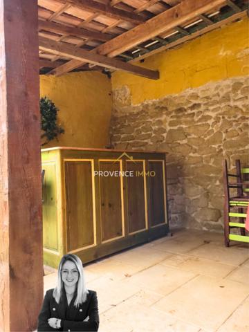 Salon-de-Provence (13300) LE CACHET DE LA MAISON DE VILLE AVEC UN EXTERIEUR