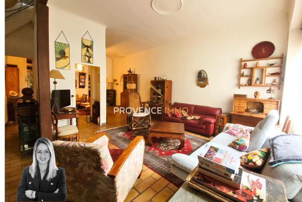 Salon-de-Provence (13300) LE CACHET DE LA MAISON DE VILLE AVEC UN EXTERIEUR