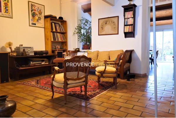 Salon-de-Provence (13300) LE CACHET DE LA MAISON DE VILLE AVEC UN EXTERIEUR