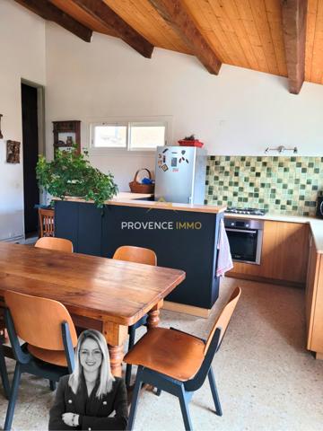 Salon-de-Provence (13300) LE CACHET DE LA MAISON DE VILLE AVEC UN EXTERIEUR