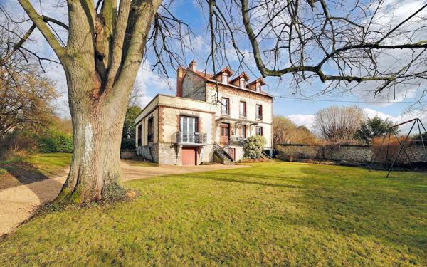 Maison à vendre    10 pièces • 238 m2 Thorigny-sur-Marne