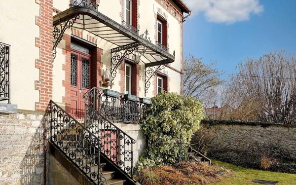 Maison à vendre    10 pièces • 238 m2 Thorigny-sur-Marne